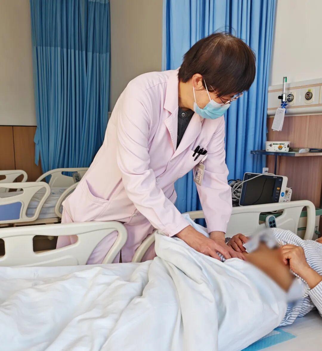 31岁女子双胎人流手术半月还腹痛难忍！检查发现还有“第三子”！医生：罕见