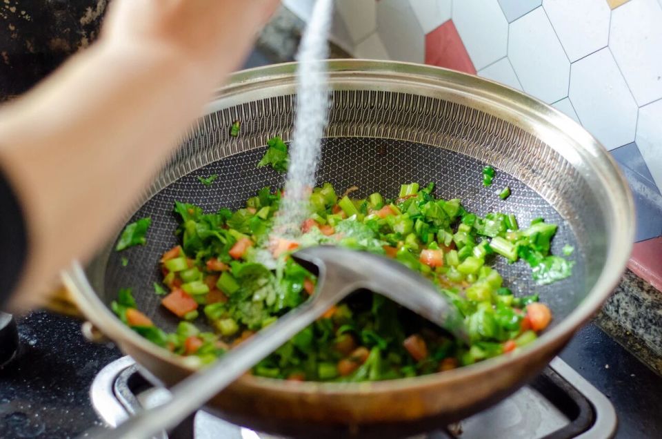 降血压的饮食，就是炒菜少放盐？