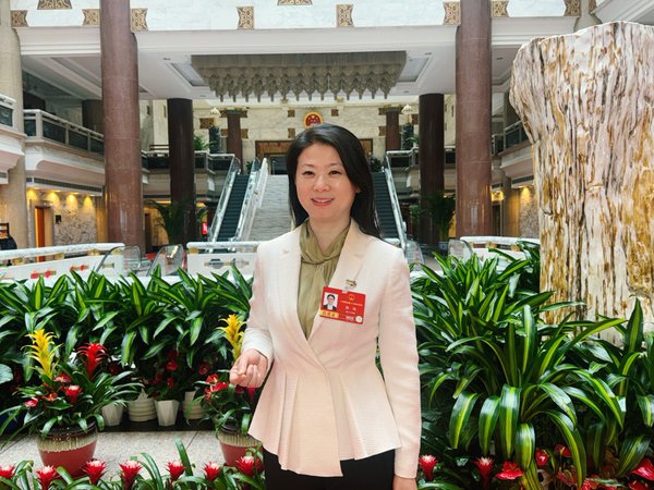 陈玮代表：参照体重管理，将“睡眠健康”纳入专项行动